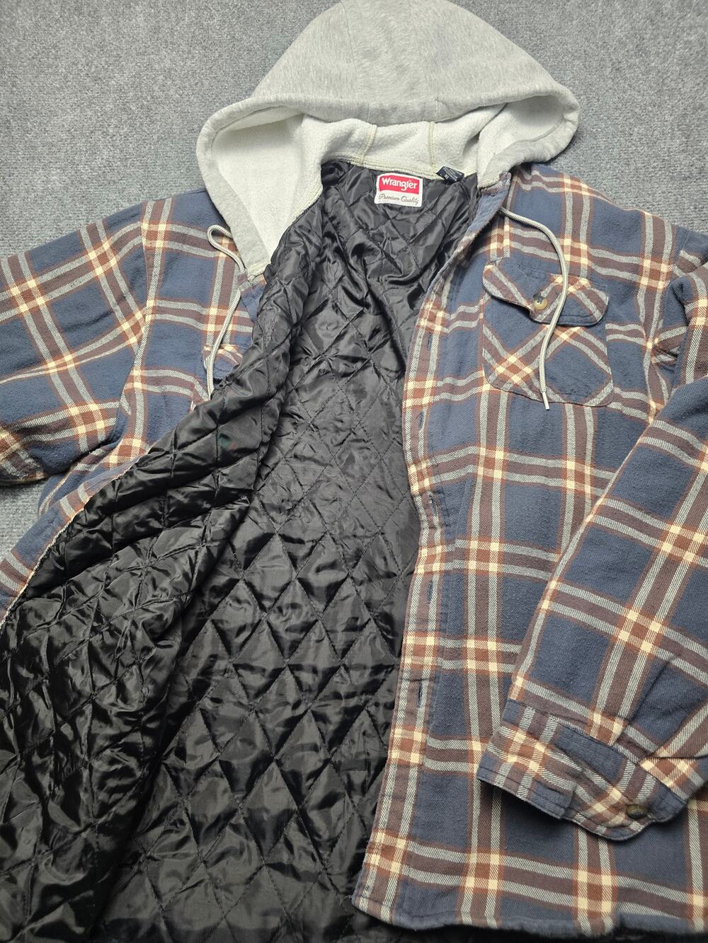 Wrangler Plaid Hooded Flannel Jacket Mens XL Quilted Lined Workwear